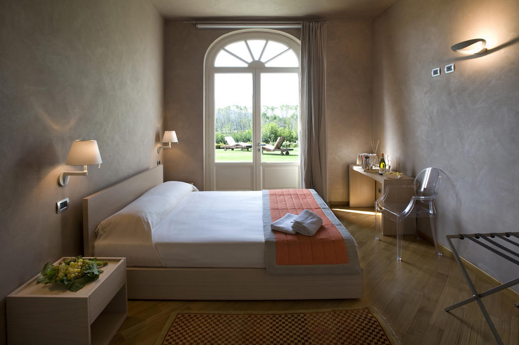 Relais 23 Hotel & Ristorante Castelnuovo Belbo Cameră foto