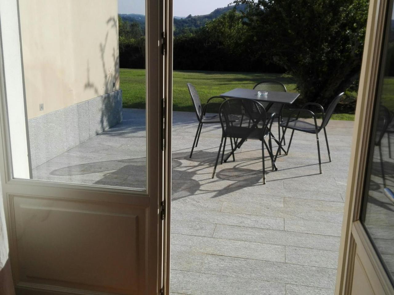 Relais 23 Hotel & Ristorante Castelnuovo Belbo Exterior foto